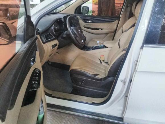 [广州·粤A] 二手宝骏宝骏7302017款 1.8L iAMT尊享型 7座