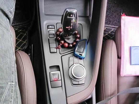 [上海·沪L] 二手宝马宝马X12020款 sDrive25Li 领先型