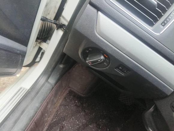 [武汉·鄂A] 二手大众朗行2015款 230TSI DSG舒适版