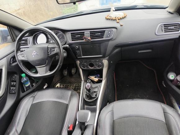 [南昌·赣A] 二手雪铁龙雪铁龙C3-XR2015款 1.6L 手动先锋型