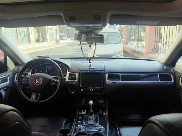 [青岛·鲁B] 二手大众途锐2016款 3.0TSI 高配型