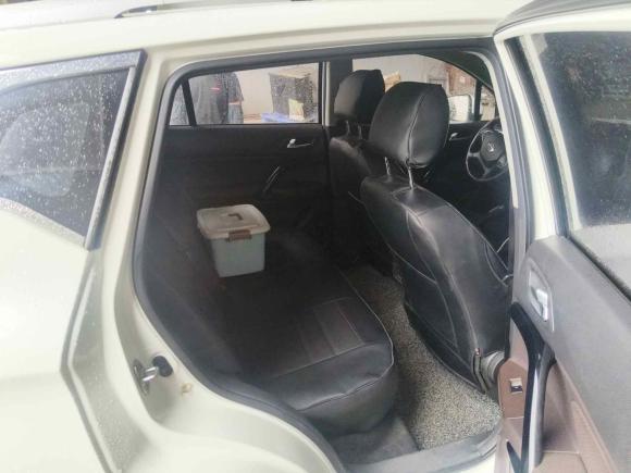 [无锡·苏B] 二手广汽传祺传祺GS42017款 200T 手动两驱精英版