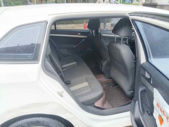 [佛山·粤Y] 二手大众朗行2017款 1.6L 自动风尚版