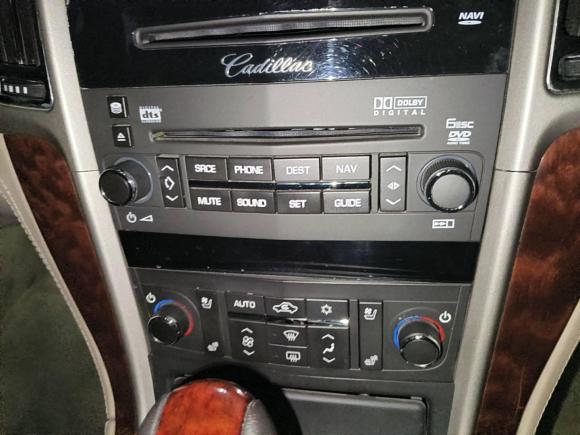 [南京·苏A] 二手凯迪拉克SLS赛威2007款 4.6 旗舰型