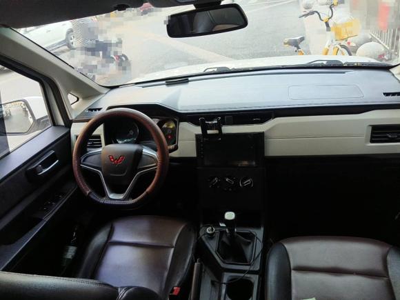 [西安·陕U] 二手五菱汽车五菱宏光PLUS2019款 1.5T 手动舒适型 7座