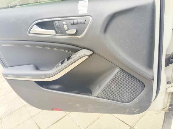 [成都·川S] 二手奔驰奔驰GLA2017款 GLA 200 时尚型