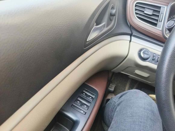 [广州·粤A] 二手别克别克GL82014款 2.4L CT豪华商务舒适版