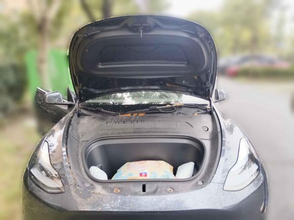 [上海·沪A] 二手特斯拉Model Y2024款 后轮驱动版