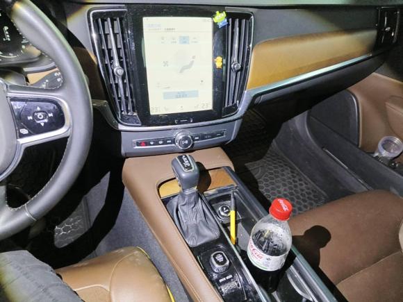 [无锡·苏B] 二手沃尔沃沃尔沃S902020款 T5 智逸豪华版