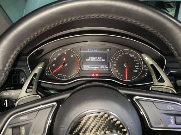 [南京·苏A] 二手奥迪奥迪A4L2017款 Plus 40 TFSI 进取型