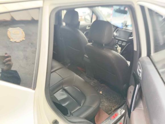 [佛山·粤X] 二手广汽传祺传祺GS42016款 235T 手动豪华版