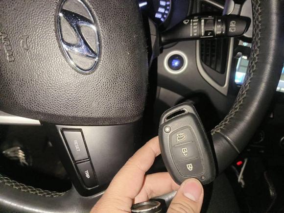 [杭州·浙A] 二手现代北京现代ix252015款 1.6L 自动两驱智能型GLS