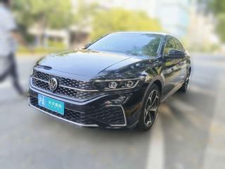 大众帕萨特2023款 改款 330TSI 星空豪华版