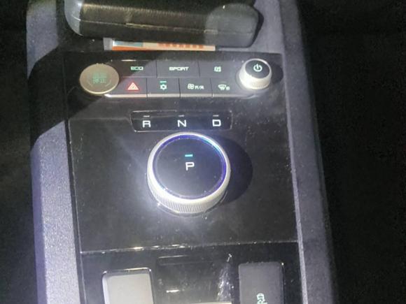 [深圳·粤B] 二手比亚迪比亚迪e32020款 高续航版 耀·豪华型