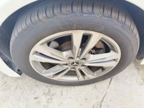 [广州·粤U] 二手奔驰奔驰C级2018款 C 200 L 运动版