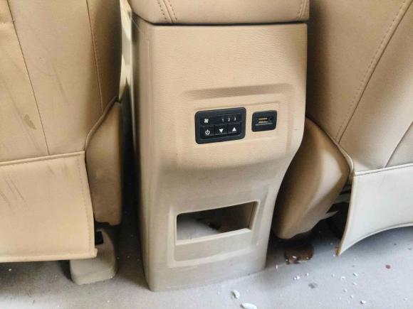 [南京·苏A] 二手宝骏宝骏7302016款 1.5L 手动舒适型 7座 国V