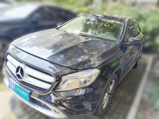奔驰奔驰GLA2016款 GLA 200 动感型