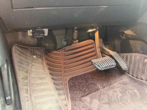 [广州·粤A] 二手路虎神行者22013款 2.2T SD4 SE柴油版