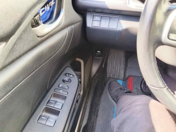 [上海·沪C] 二手本田思域2016款 220TURBO CVT尊贵版