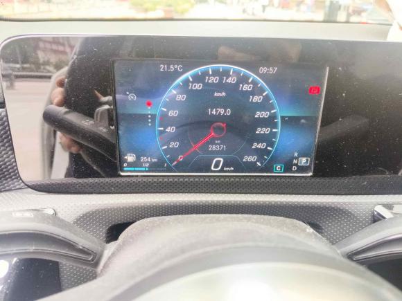 [济南·鲁A] 二手奔驰奔驰A级2019款 A 180 L 运动轿车