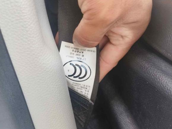 [西安·陕D] 二手东风风行风行S5002016款 1.5L 手动尊享型