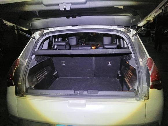 [上海·沪A] 二手标致标致30082015款 2.0L 自动潮流版