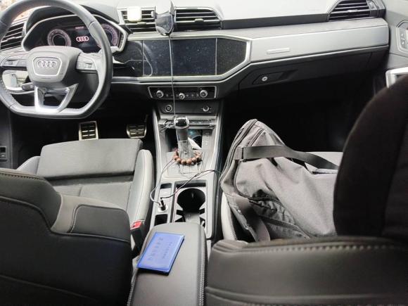 [上海·沪D] 二手奥迪奥迪Q32022款 40 TFSI 时尚动感型