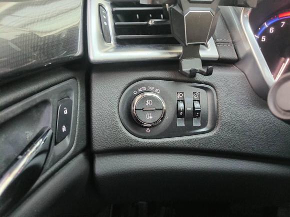 [苏州·苏E] 二手凯迪拉克凯迪拉克SRX2015款 3.0L 舒适型