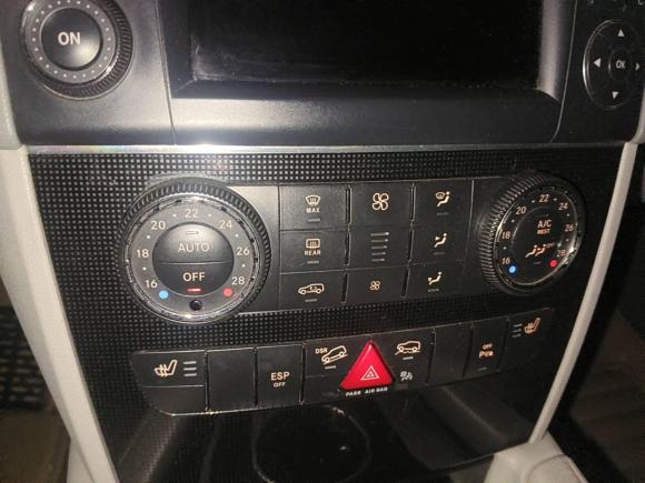 [温州·黑E] 二手奔驰奔驰M级2010款 ML 300 4MATIC