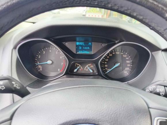 [成都·渝D] 二手福特福克斯2017款 两厢 EcoBoost 125 自动超能风尚型智行版