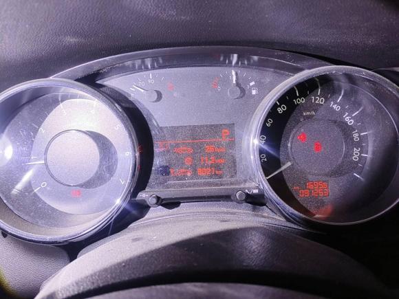 [武汉·鄂A] 二手标致标致30082015款 2.0L 自动经典版