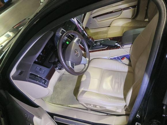 [上海·沪L] 二手凯迪拉克SLS赛威2011款 2.0T 精英型