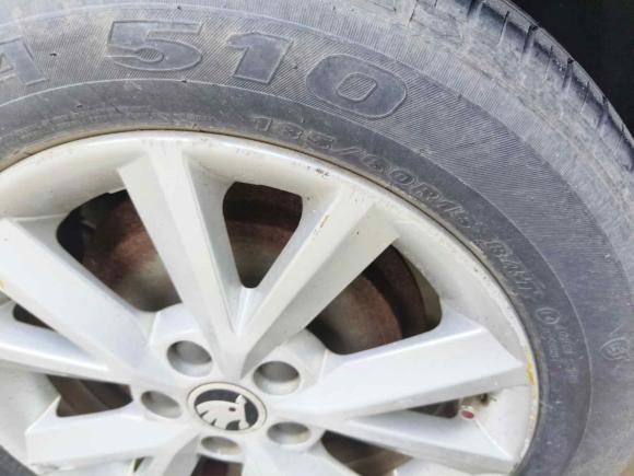 [上海·鲁C] 二手斯柯达昕锐2013款 1.6L 自动优选型