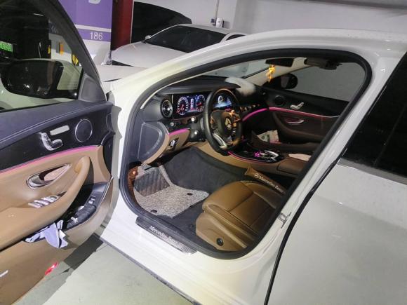 [上海·沪D] 二手奔驰奔驰E级2018款 E 200 L 运动型