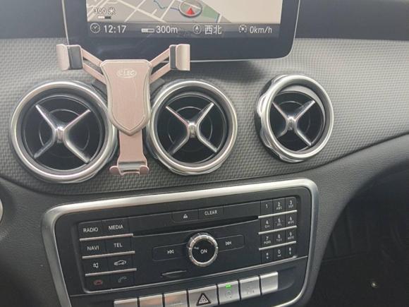 [上海·沪L] 二手奔驰奔驰GLA2017款 GLA 200 动感型