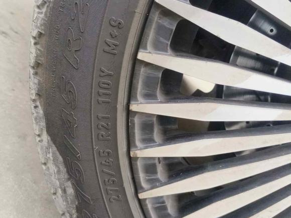 [上海·沪A] 二手路虎揽胜2014款 改款 3.0 SC V6 Vogue