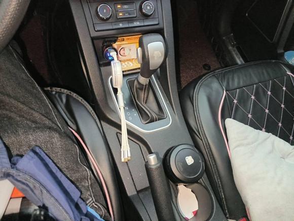 [苏州·苏E] 二手奔腾奔腾X402017款 1.6L 自动豪华型