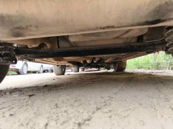 [青岛·鲁B] 二手一汽森雅R72017款 1.6L 自动尊贵型