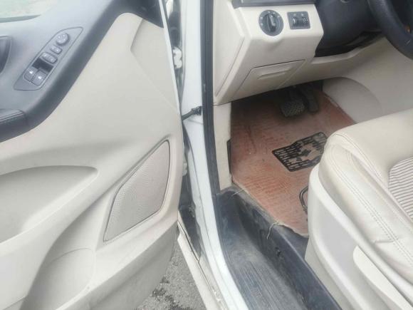 [南京·苏A] 二手大通大通G102018款 PLUS 2.0T 自动精英版