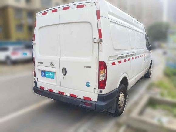 [南昌·赣A] 二手上汽大通MAXUS新途V802021款 2.0T 手动经典城配王长轴中顶3座