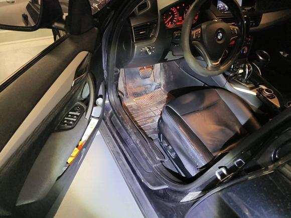 [上海·沪M] 二手宝马宝马X12014款 sDrive18i 时尚型