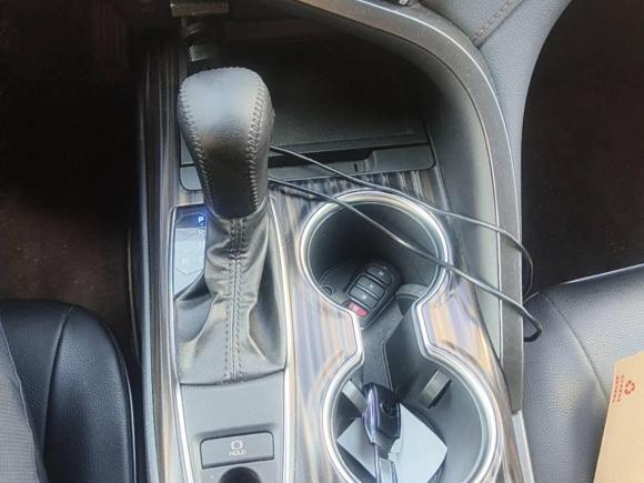 [青岛·鲁U] 二手丰田凯美瑞2019款 改款 2.0G 豪华版