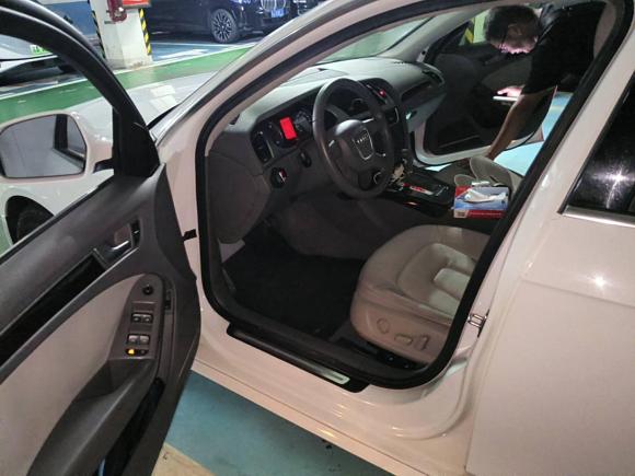 [南京·苏A] 二手奥迪奥迪A4L2009款 2.0 TFSI 舒适型