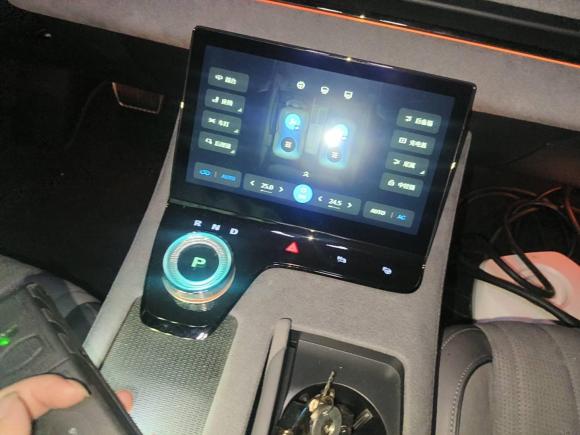 [深圳·粤B] 二手岚图汽车岚图追光2023款 四驱标准版