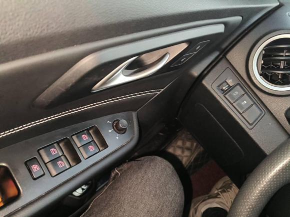 [苏州·苏E] 二手奔腾奔腾X402017款 1.6L 自动豪华型