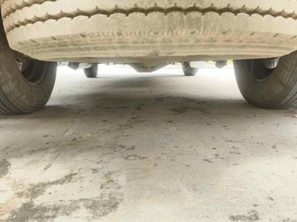 [成都·川A] 二手依维柯依维柯得意2014款 2.5T-A35 NJ6484ACM47Z4