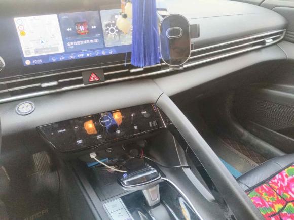 [青岛·鲁B] 二手现代伊兰特2022款 1.5L CVT LUX尊贵版