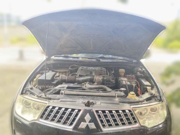 [广州·桂A] 二手三菱帕杰罗·劲畅2011款 3.0L 豪华导航版