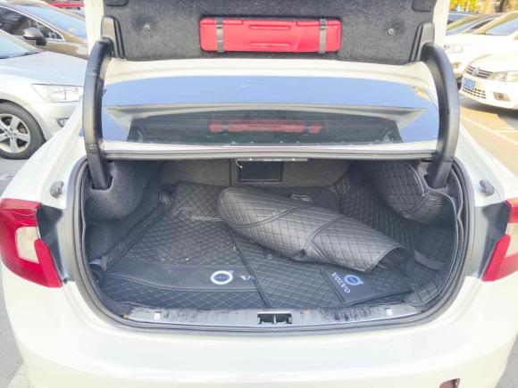 [南通·苏F] 二手沃尔沃沃尔沃S602015款 S60L 2.0T 智远版