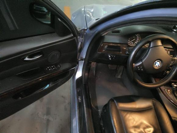 [青岛·鲁B] 二手宝马宝马3系2011款 320i 时尚型